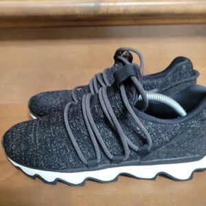 Sorel Women's Kinetic Lace Sneaker  Black Gray and White Size 9.5
